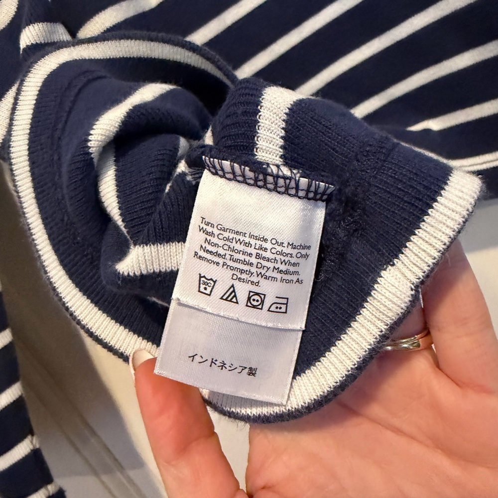 Eddie Bauer Navy and White Striped Sweater - Picture 4 of 5